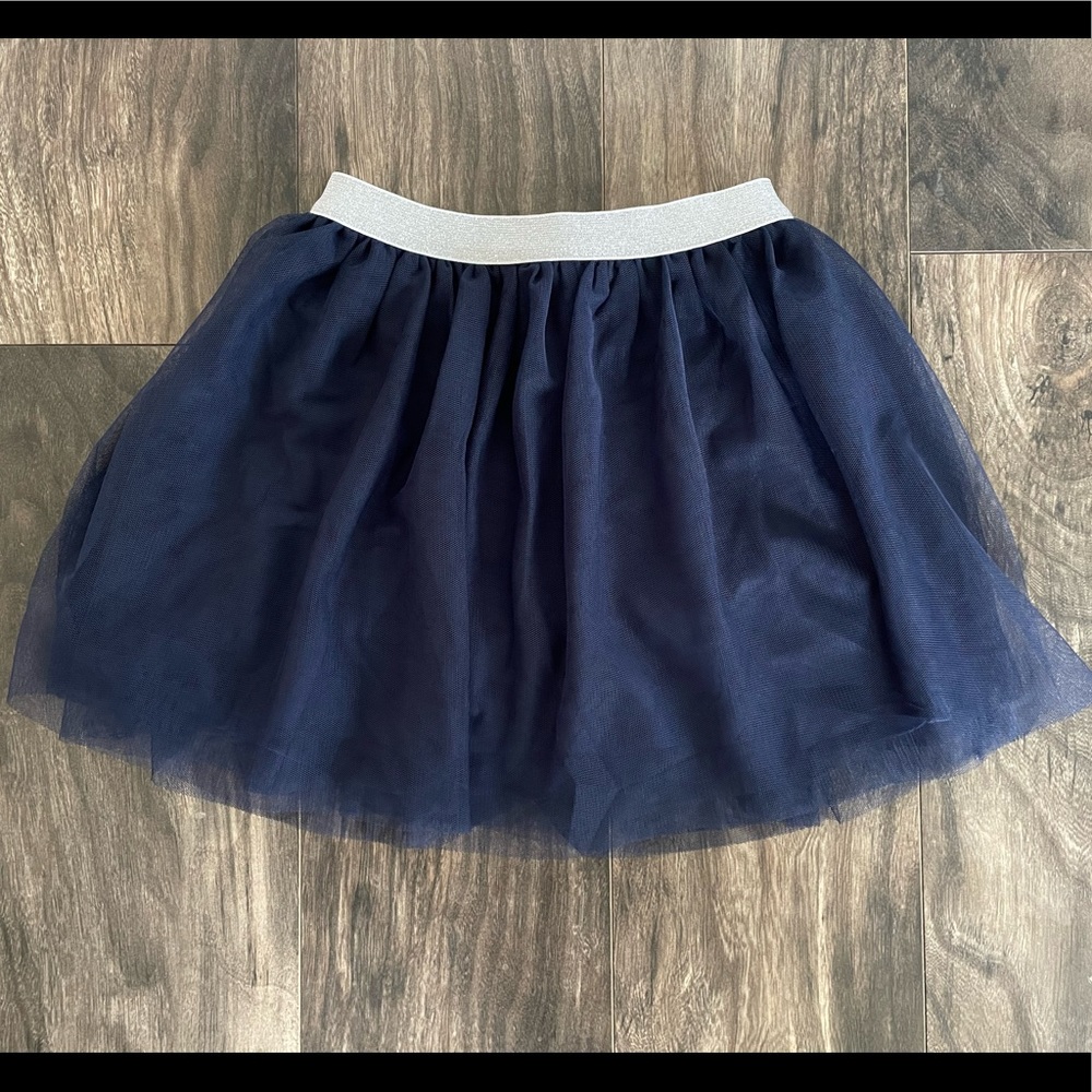 NWOT size 6 skirt, cartwheel/scooter/ tulle.